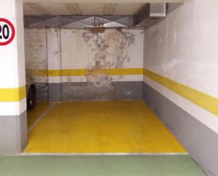 Garage to rent in Tui
