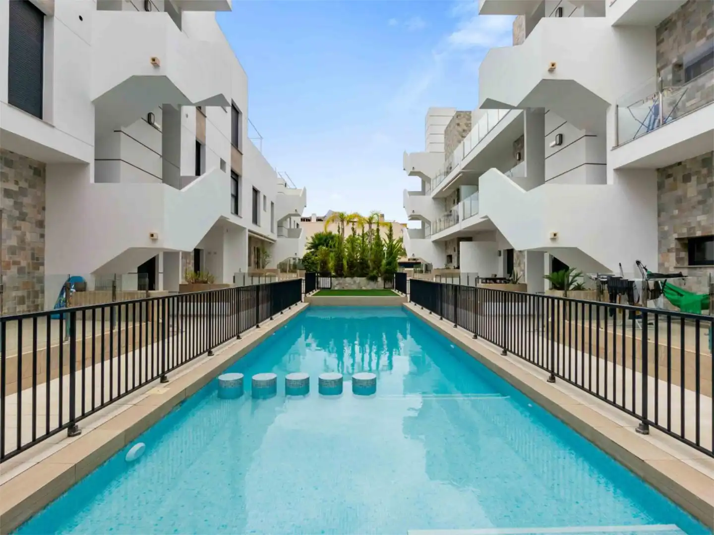 Swimming pool of Apartments for rent in Elche / Elx  with Air Conditioner, Terrace and Swimming Pool