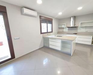 Kitchen of House or chalet for sale in Alcalá de Guadaira  with Air Conditioner, Terrace and Swimming Pool