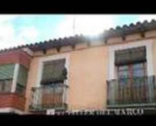 Vista exterior de Casa adosada en venda en Alcázar de San Juan amb Terrassa i Balcó