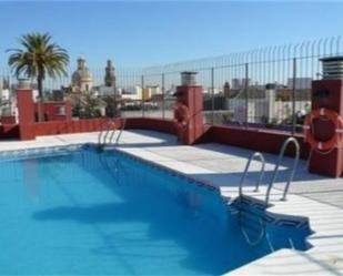 Swimming pool of Duplex to rent in  Sevilla Capital  with Air Conditioner, Terrace and Swimming Pool