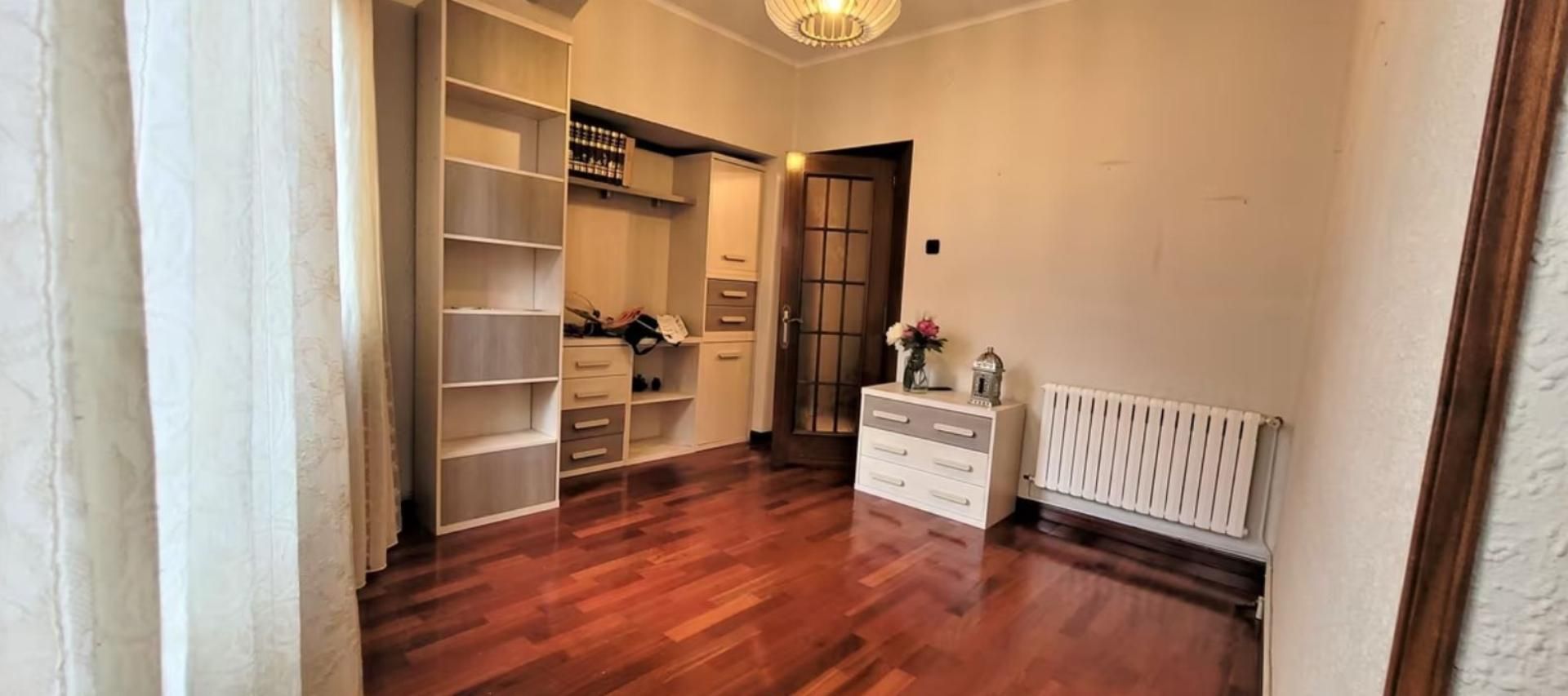 Dormitori de Pis de lloguer en Culleredo amb Parquet, Moblat i Forn