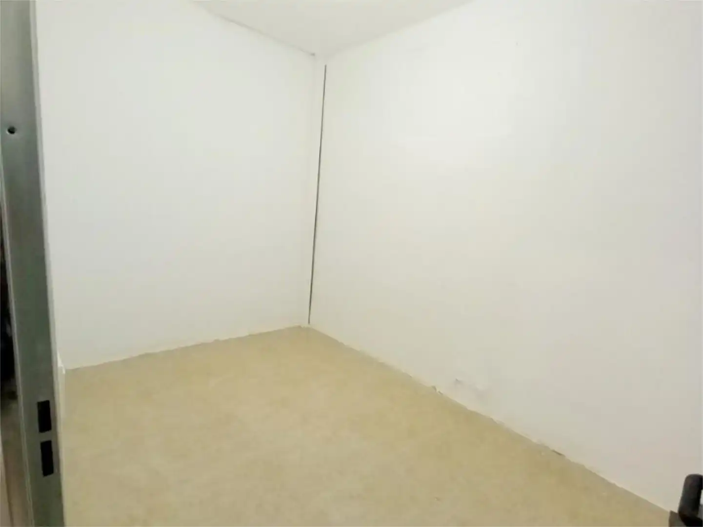 Storage room for sale in Burgos