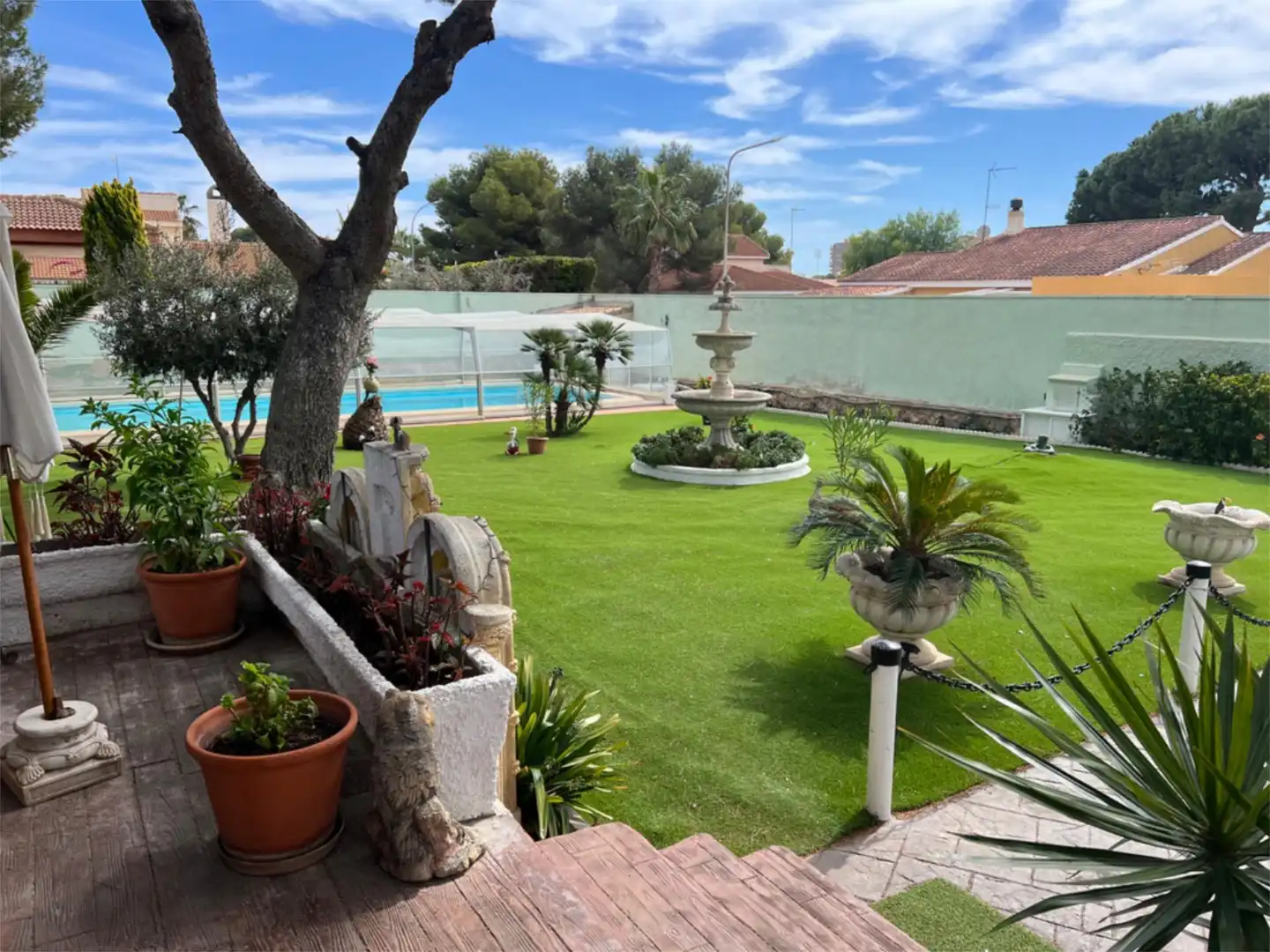 Casa o chalet en venta en Calle Pablo Neruda, 4, Campoamor Jardín de Casa o chalet en venta en Orihuela con Aire acondicionado, Terraza y Piscina