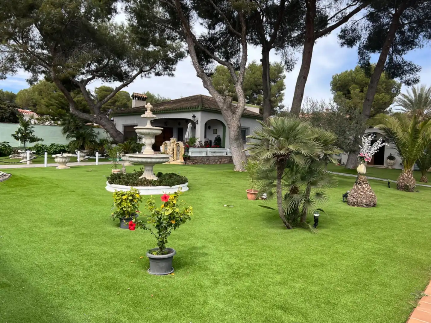 Casa o chalet en venta en Calle Pablo Neruda, 4, Campoamor Jardín de Casa o chalet en venta en Orihuela con Aire acondicionado, Terraza y Piscina