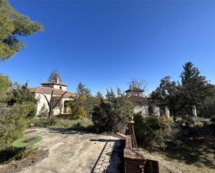 Vista exterior de Casa o xalet en venda en  Toledo Capital amb Terrassa i Piscina