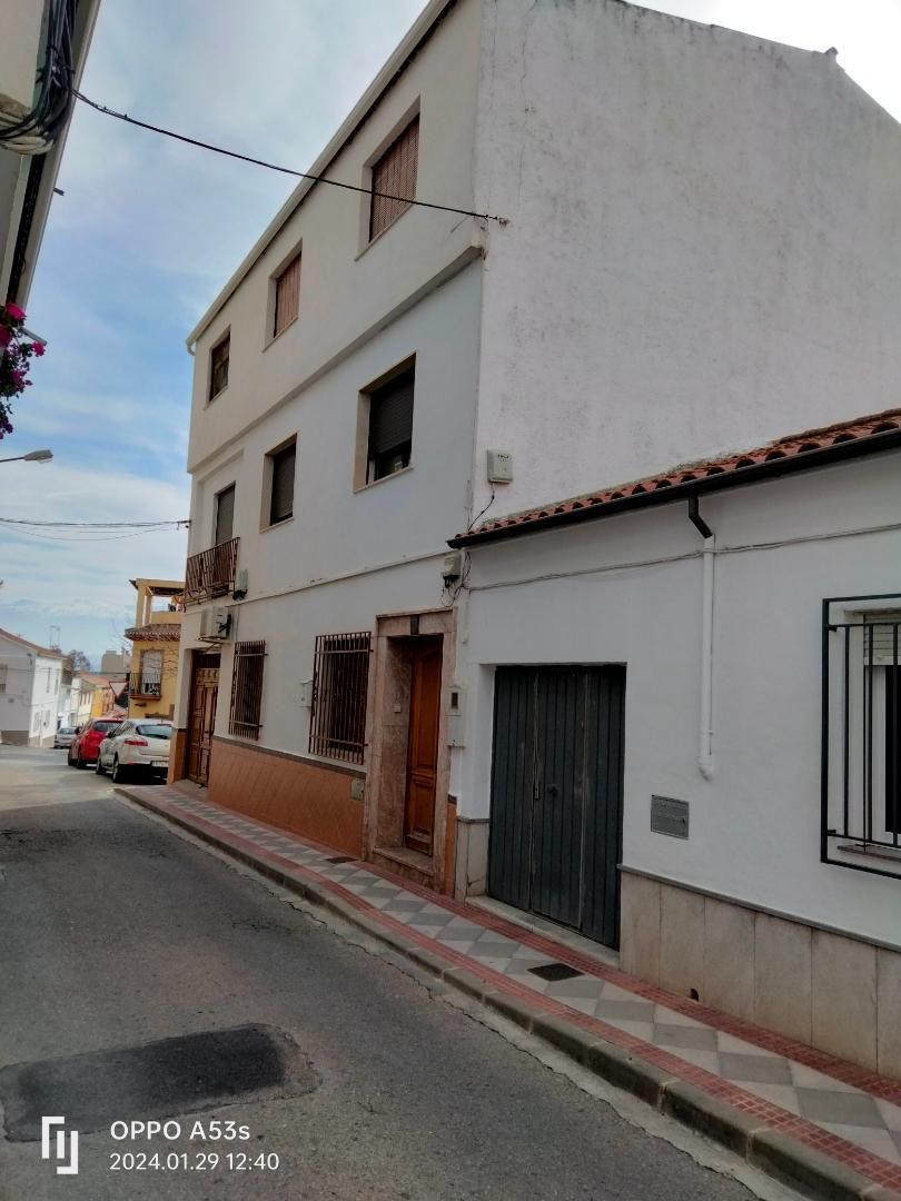 Exterior view of Single-family semi-detached for sale in Atarfe  with Air Conditioner, Terrace and Balcony
