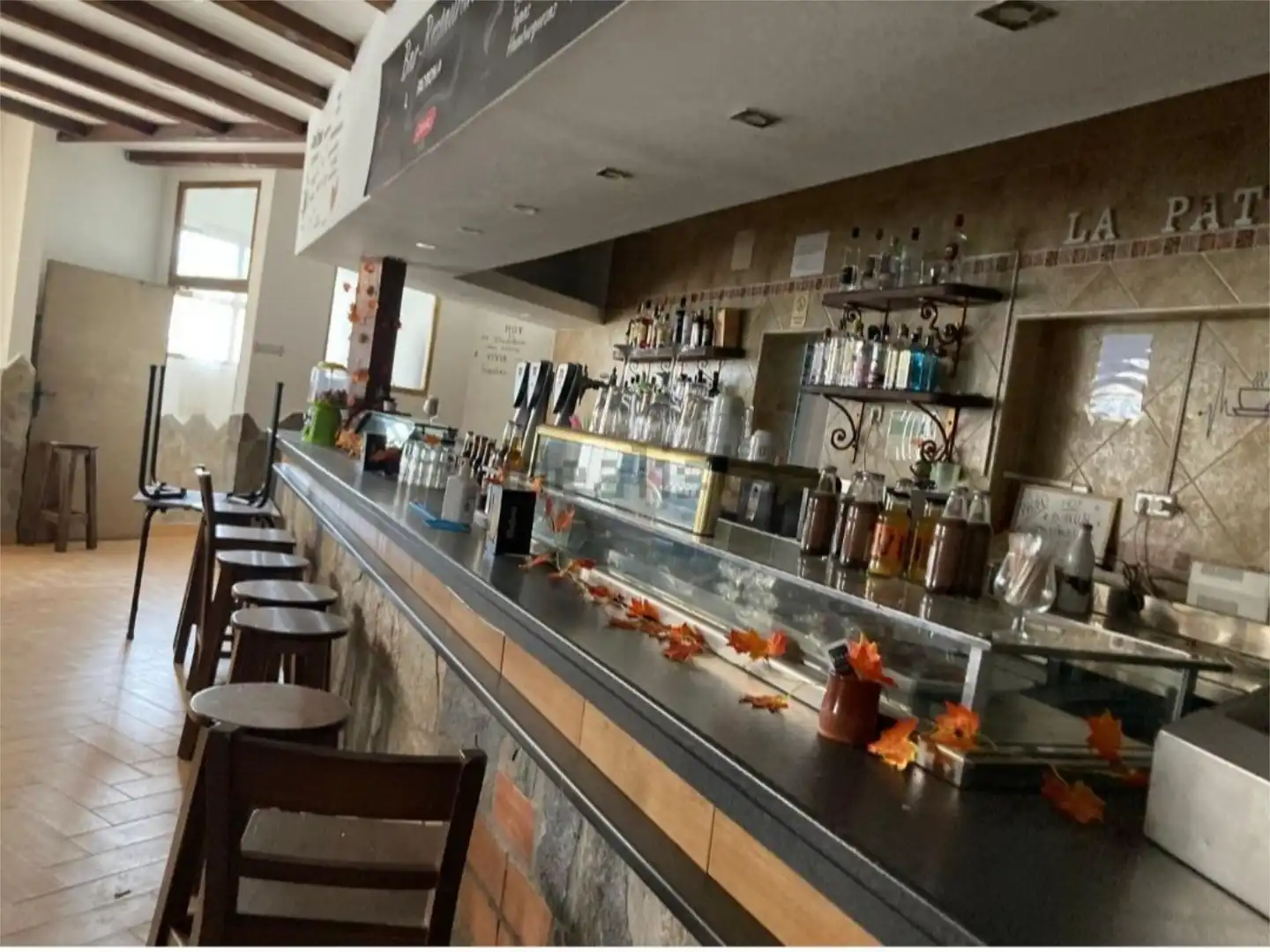 Commercial properties for sale in San Martín de Valdeiglesias  with Air Conditioner, Heating and Furnished