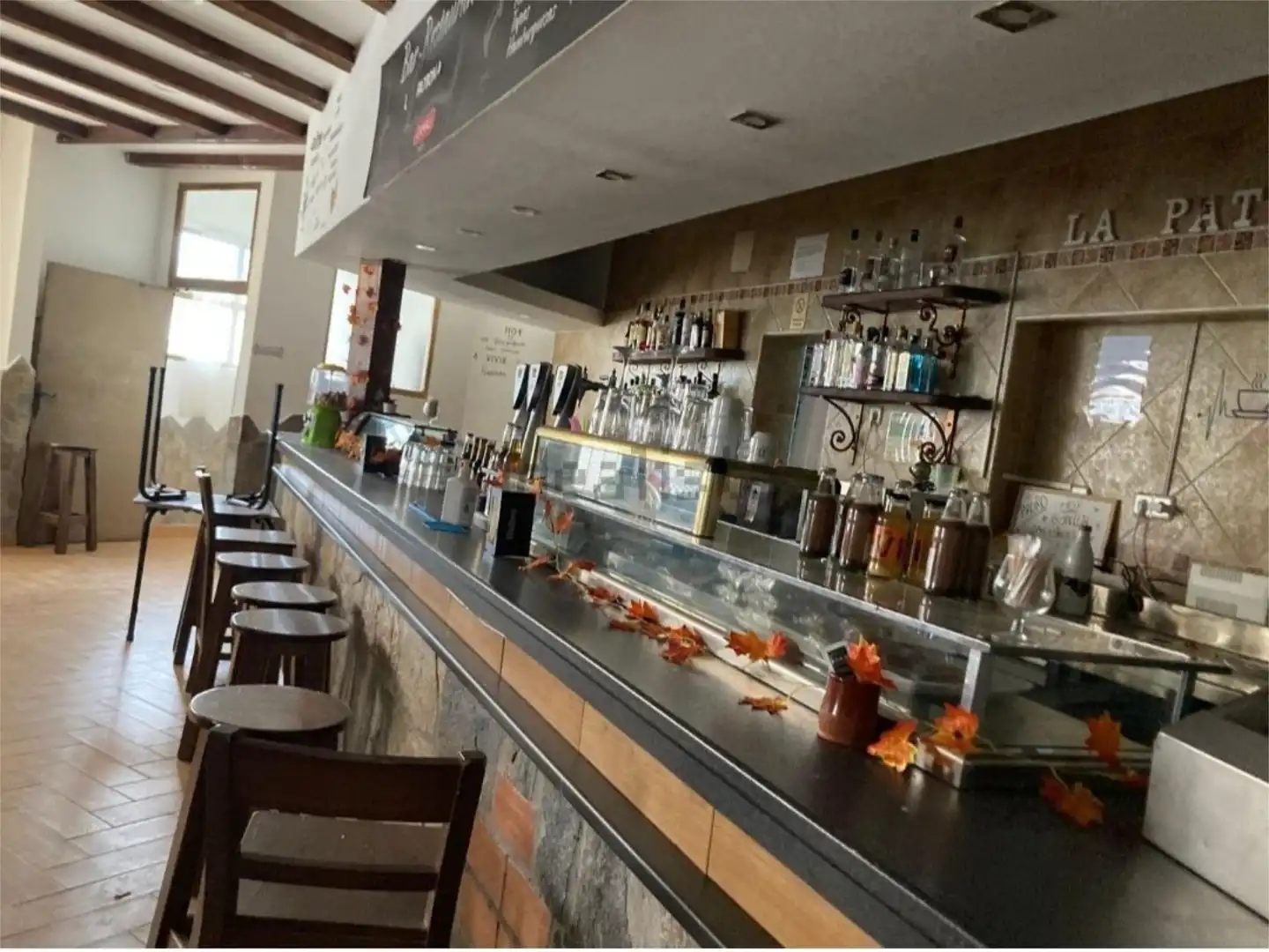 Commercial properties for sale in San Martín de Valdeiglesias  with Air Conditioner, Heating and Furnished
