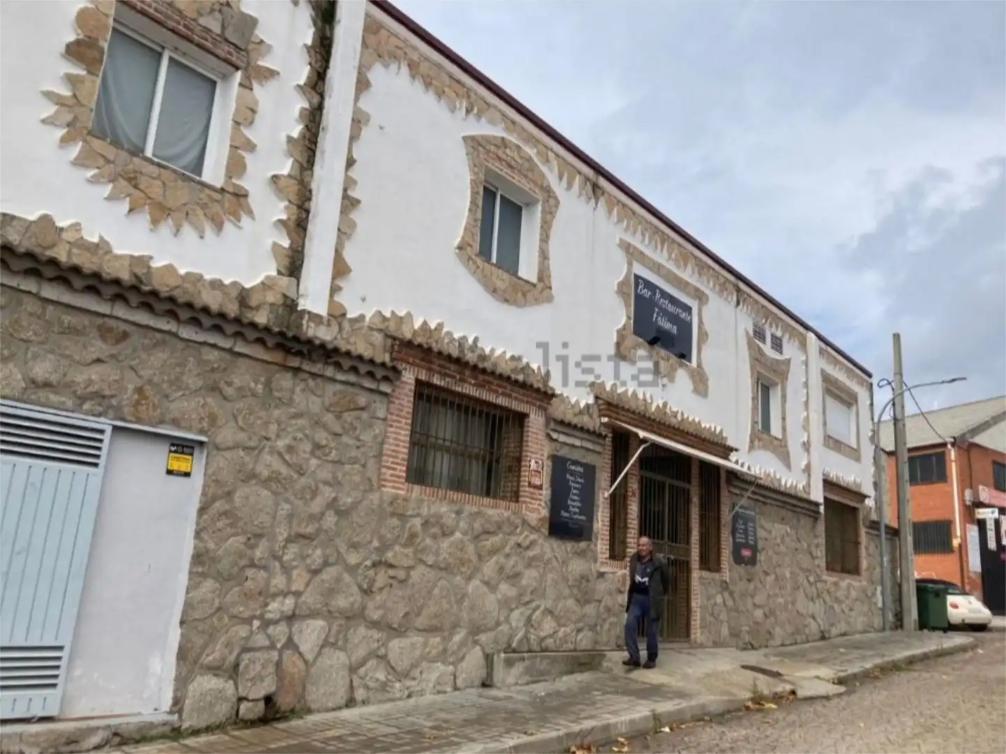 Exterior view of Commercial properties for sale in San Martín de Valdeiglesias  with Air Conditioner, Heating and Furnished