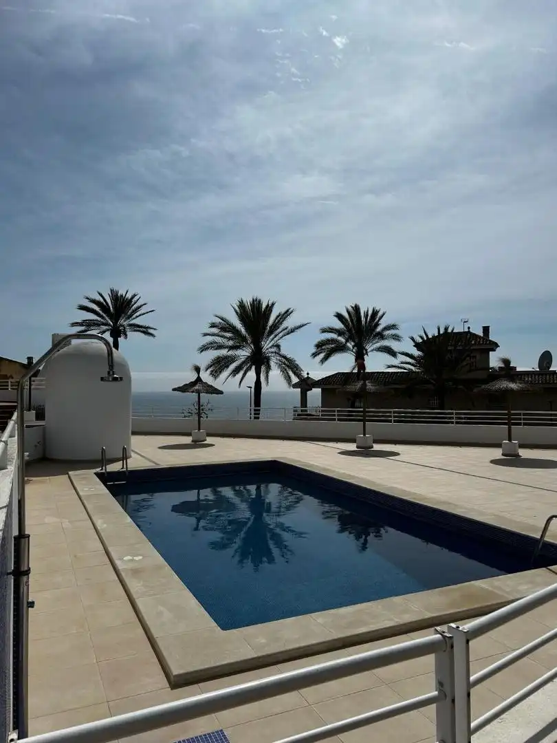 Piso en venta en Avinguda de Joan Miró, Cala Major Piscina de Piso en venta en Palma de Mallorca con Aire acondicionado, Terraza y Amueblado