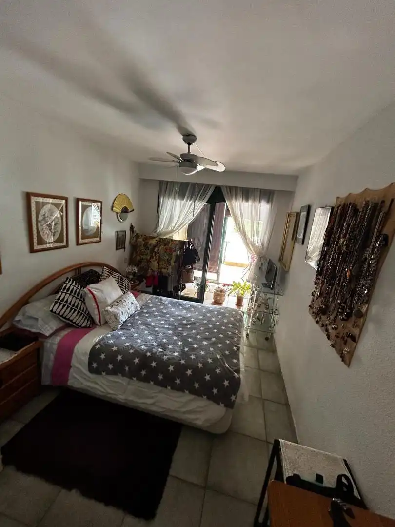 Piso en venta en Avinguda de Joan Miró, Cala Major Habitación de Piso en venta en Palma de Mallorca con Aire acondicionado, Terraza y Amueblado