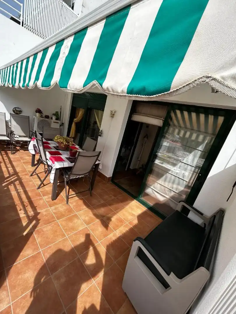 Piso en venta en Avinguda de Joan Miró, Cala Major Terraza de Piso en venta en Palma de Mallorca con Aire acondicionado, Terraza y Amueblado