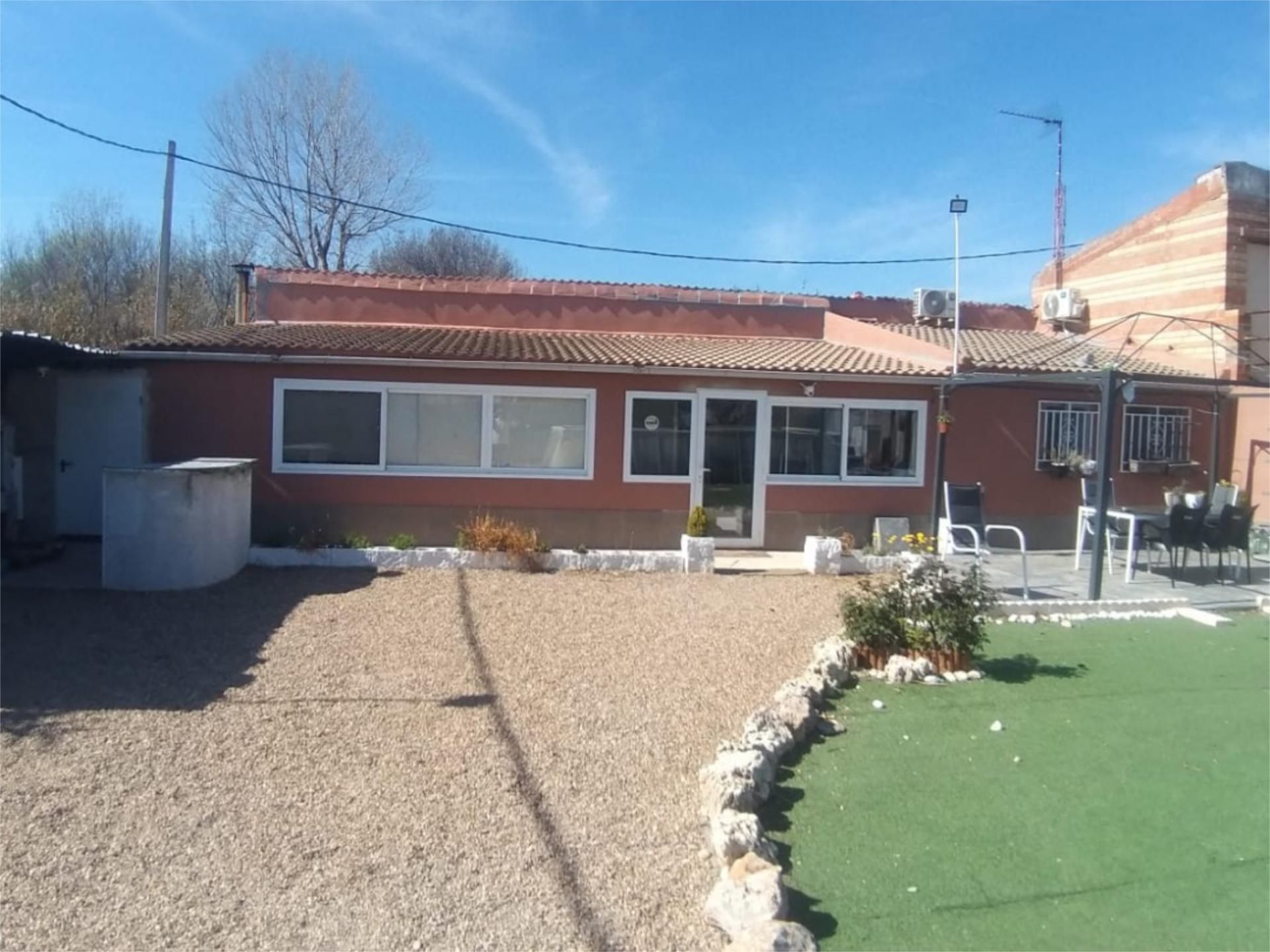 Country house for sale in  Zaragoza Capital  with Air Conditioner and Swimming Pool