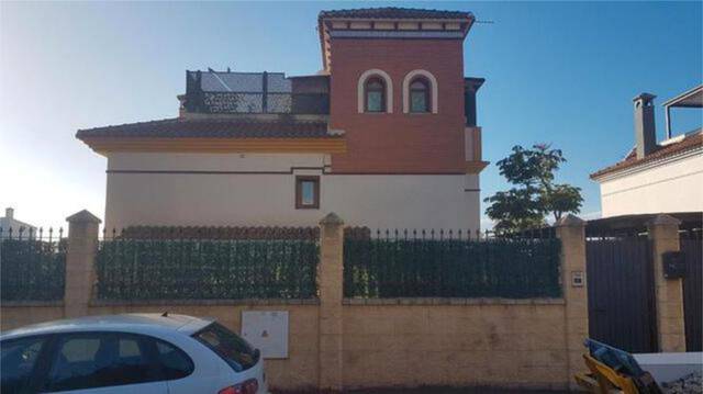 Casa adosada en venta en calle serrezuela de rincó