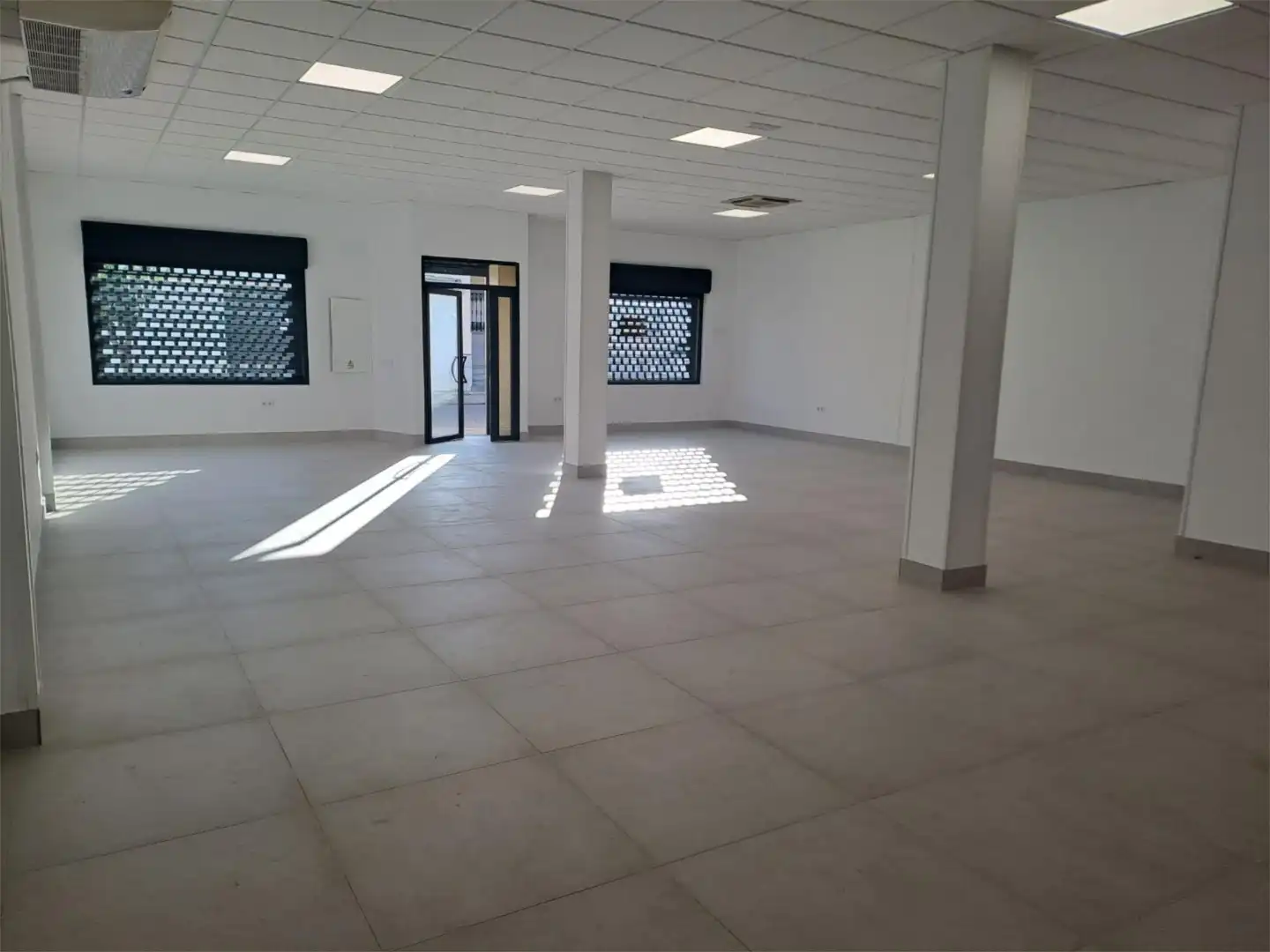 Geschaftsraum zur Miete in Paseo de Extremadura, 42, Villanueva de la Serena Geschaftsraum zur Miete in Villanueva de la Serena mit Klimaanlage und Heizung