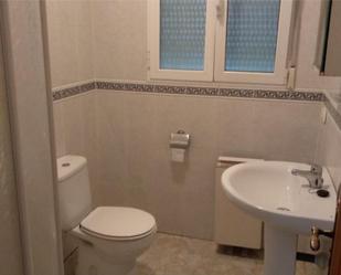 Bathroom of Duplex for sale in El Provencio    with Terrace and Balcony