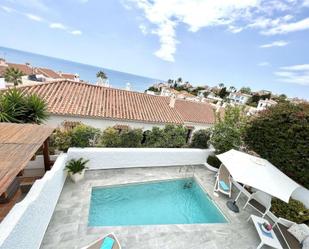 Außenansicht von Haus oder Chalet miete in Nerja mit Klimaanlage, Schwimmbad und Balkon