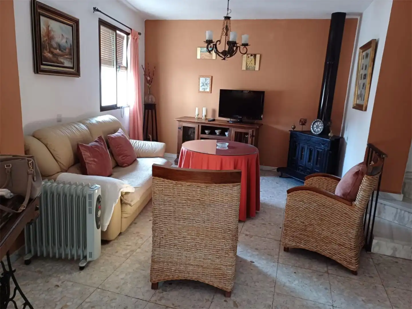 Living room of Detached homes for sale in Jubrique  with Terrace
