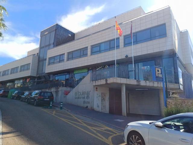 Planta baja en Alquiler en Avenida del Golf, 5 en Altorreal - El Chorrico