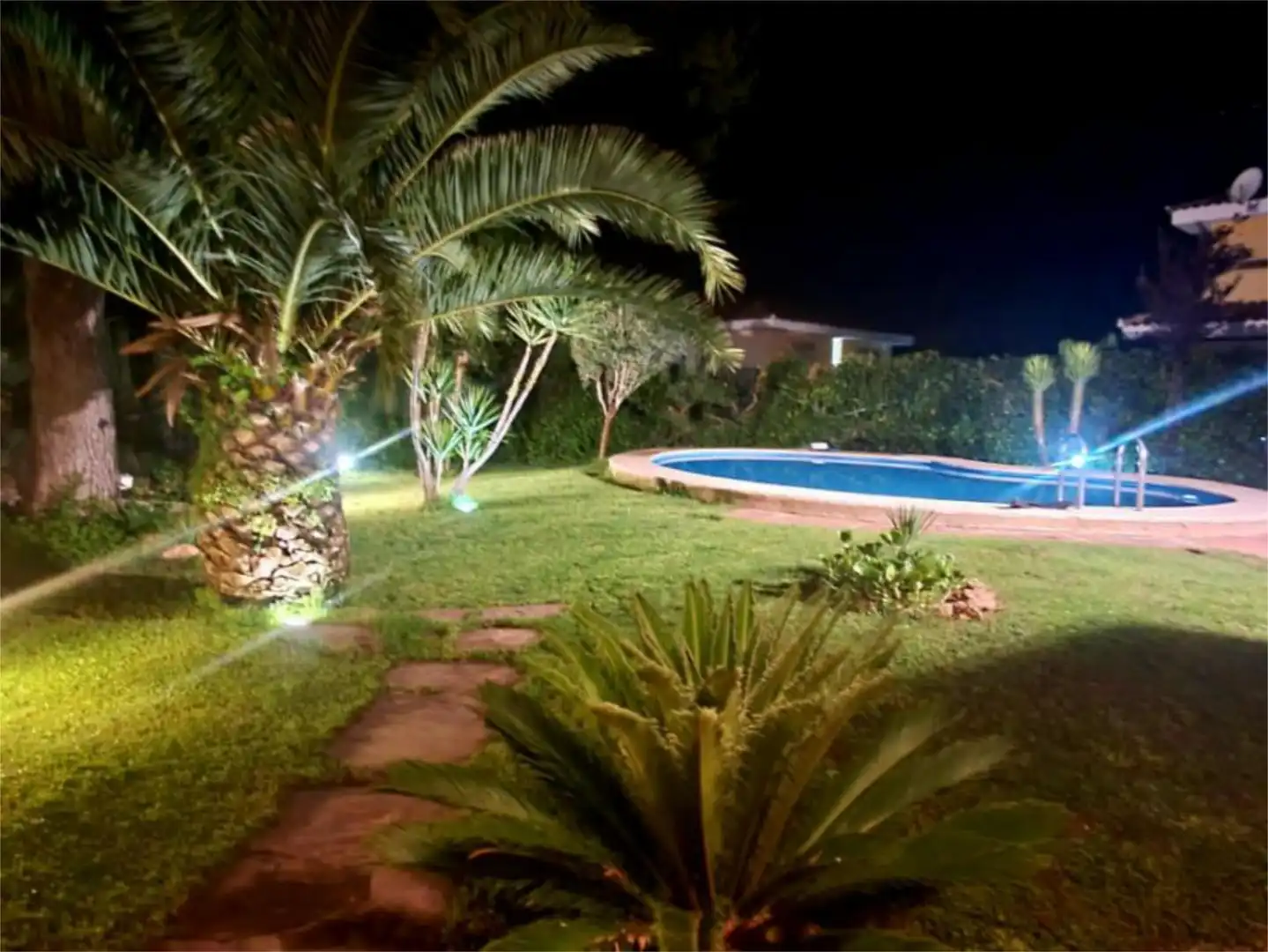 Houses for rent in Calle Sierra Morena, 17, La Conarda Garden of Houses for rent in La Pobla de Vallbona with Air Conditioner, Heating and Private garden