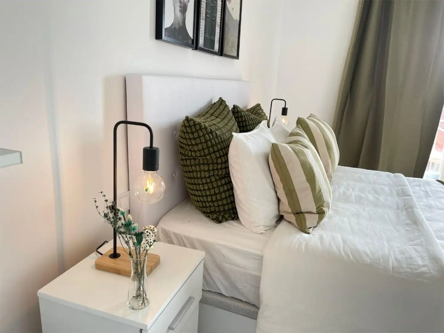 Room in Carrer de Llull, 10, La Vila Olímpica del Poblenou Room in Carrer de Llull, 10, La Vila Olímpica del Poblenou