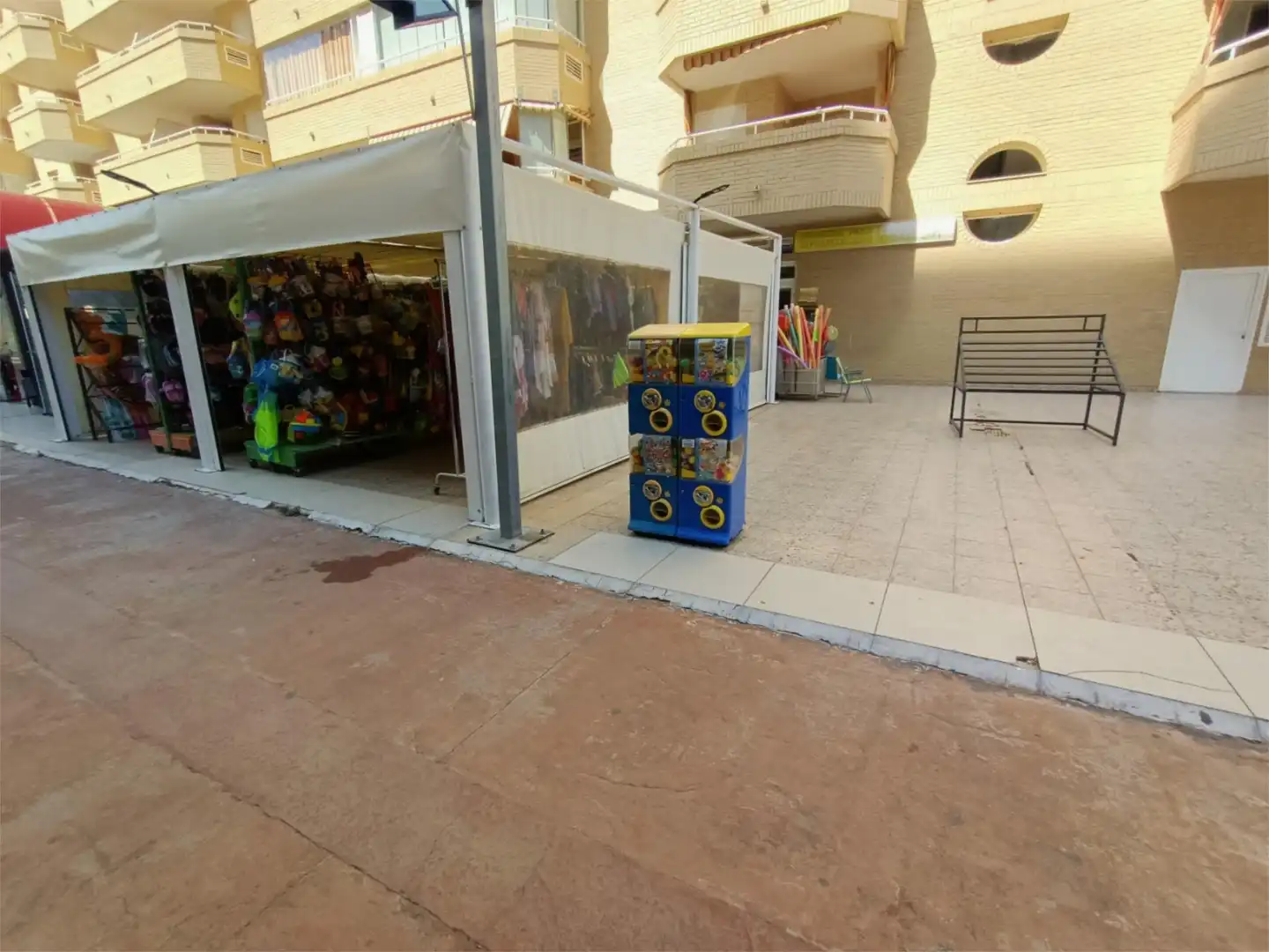 Local de lloguer a Carrer Amplaries, 41, Cala Blanca Local de lloguer en Oropesa del Mar / Orpesa amb Aire condicionat