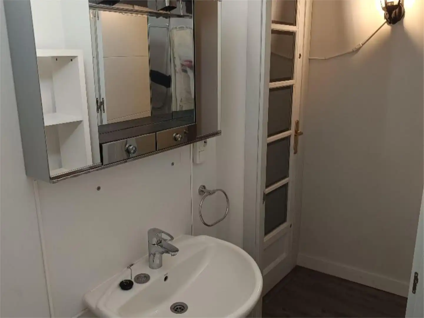 Commercial properties for sale in Calle Esteban Collantes, 13, Pueblo Nuevo Bathroom of Commercial properties for sale in Madrid with Air Conditioner, Heating and Furnished