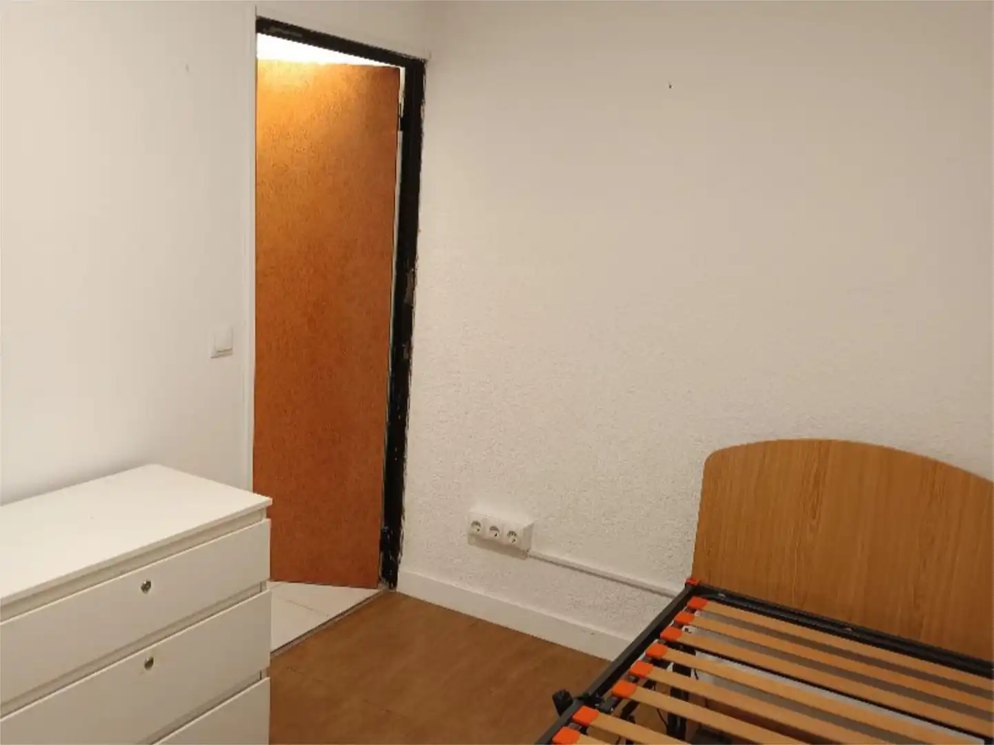Commercial properties for sale in Calle Esteban Collantes, 13, Pueblo Nuevo Bedroom of Commercial properties for sale in Madrid with Air Conditioner, Heating and Furnished