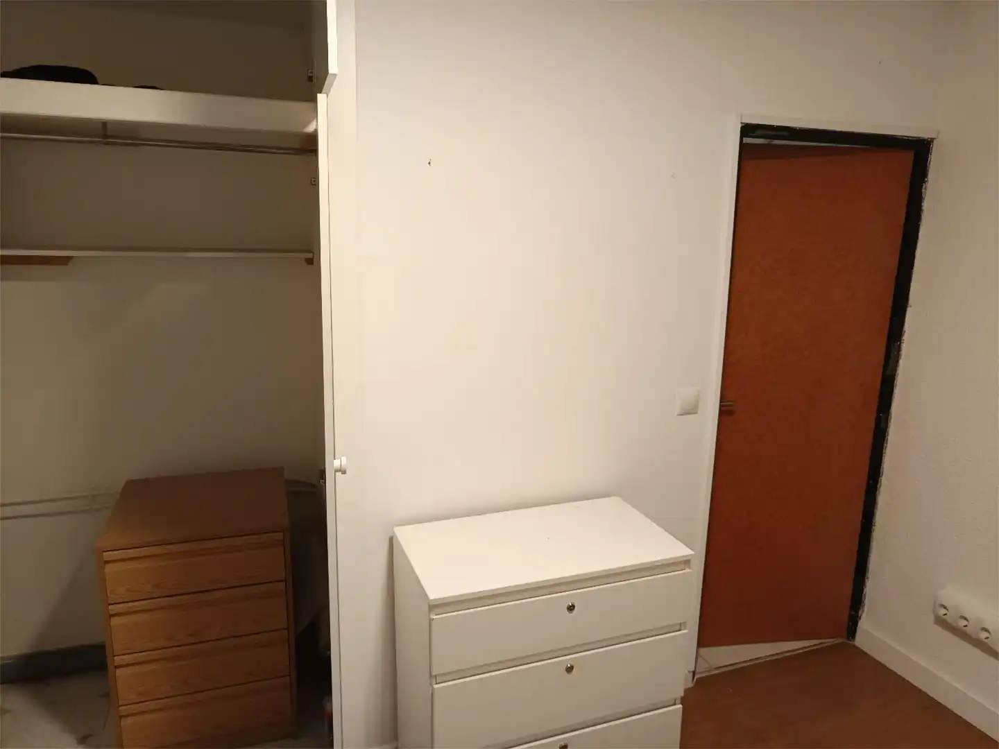 Commercial properties for sale in Calle Esteban Collantes, 13, Pueblo Nuevo Bedroom of Commercial properties for sale in Madrid with Air Conditioner, Heating and Furnished