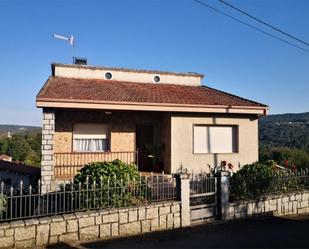 Vista exterior de Casa o xalet en venda en A Merca   amb Terrassa i Balcó