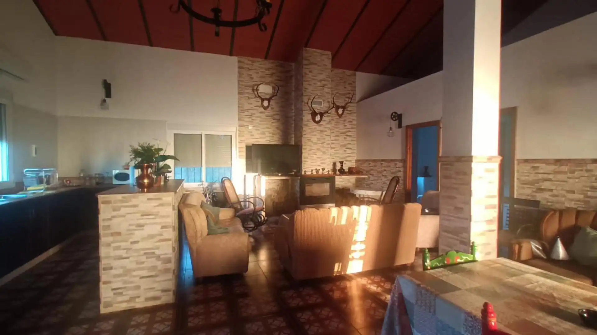 Finca rústica en venda a Jose Rodriguez, 2, Alcolea del Río Sala d'estar de Finca rústica en venda en Alcolea del Río amb Aire condicionat, Calefacció i Jardí privat