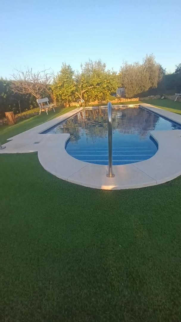 Schwimmbecken von Country house zum verkauf in Alcolea del Río mit Klimaanlage, Heizung und Privatgarten