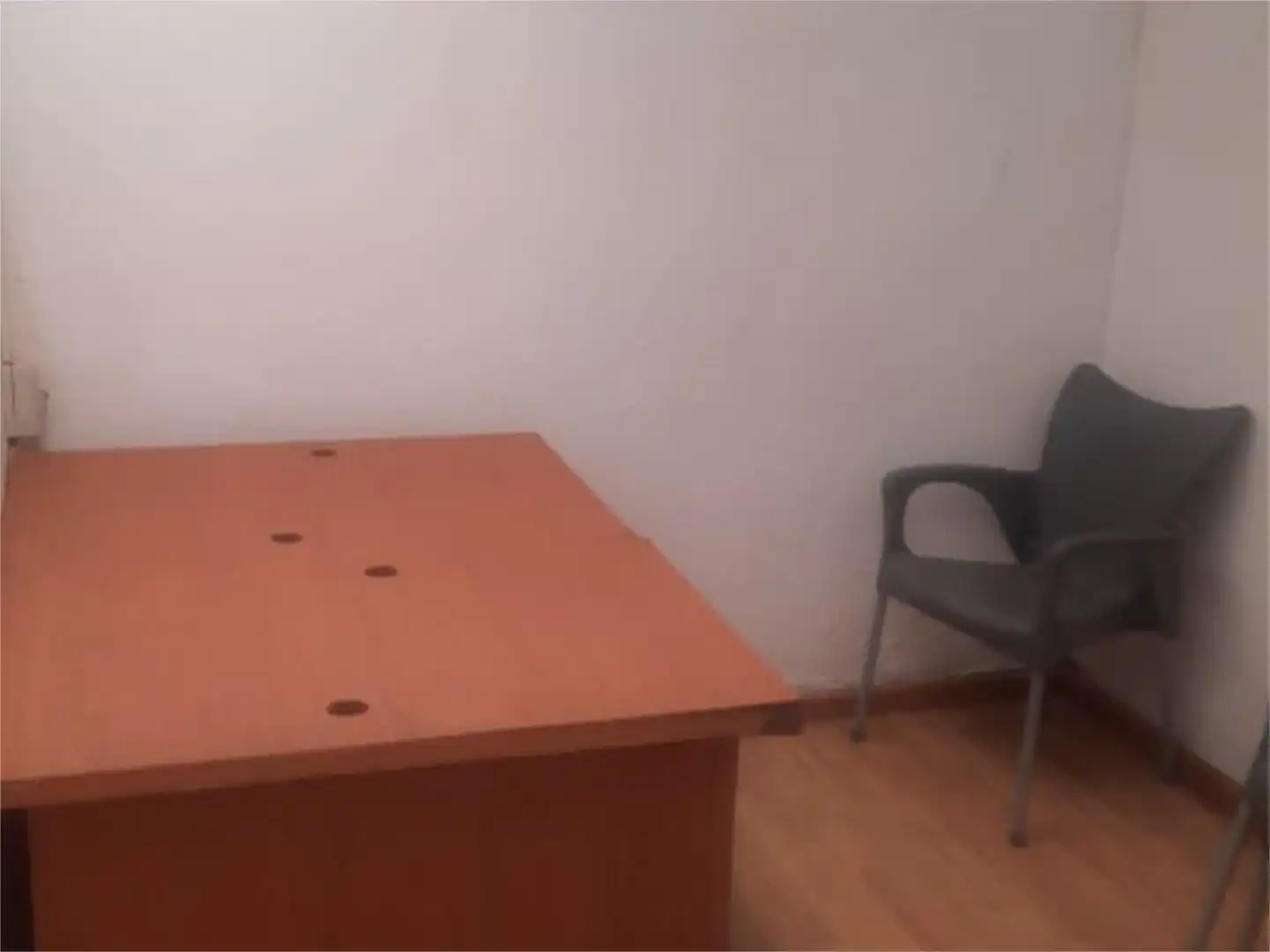 Fabrikhallen zur Miete in Barrio Tabaza, 14, Carreño Fabrikhallen zur Miete in Carreño mit Möbliert