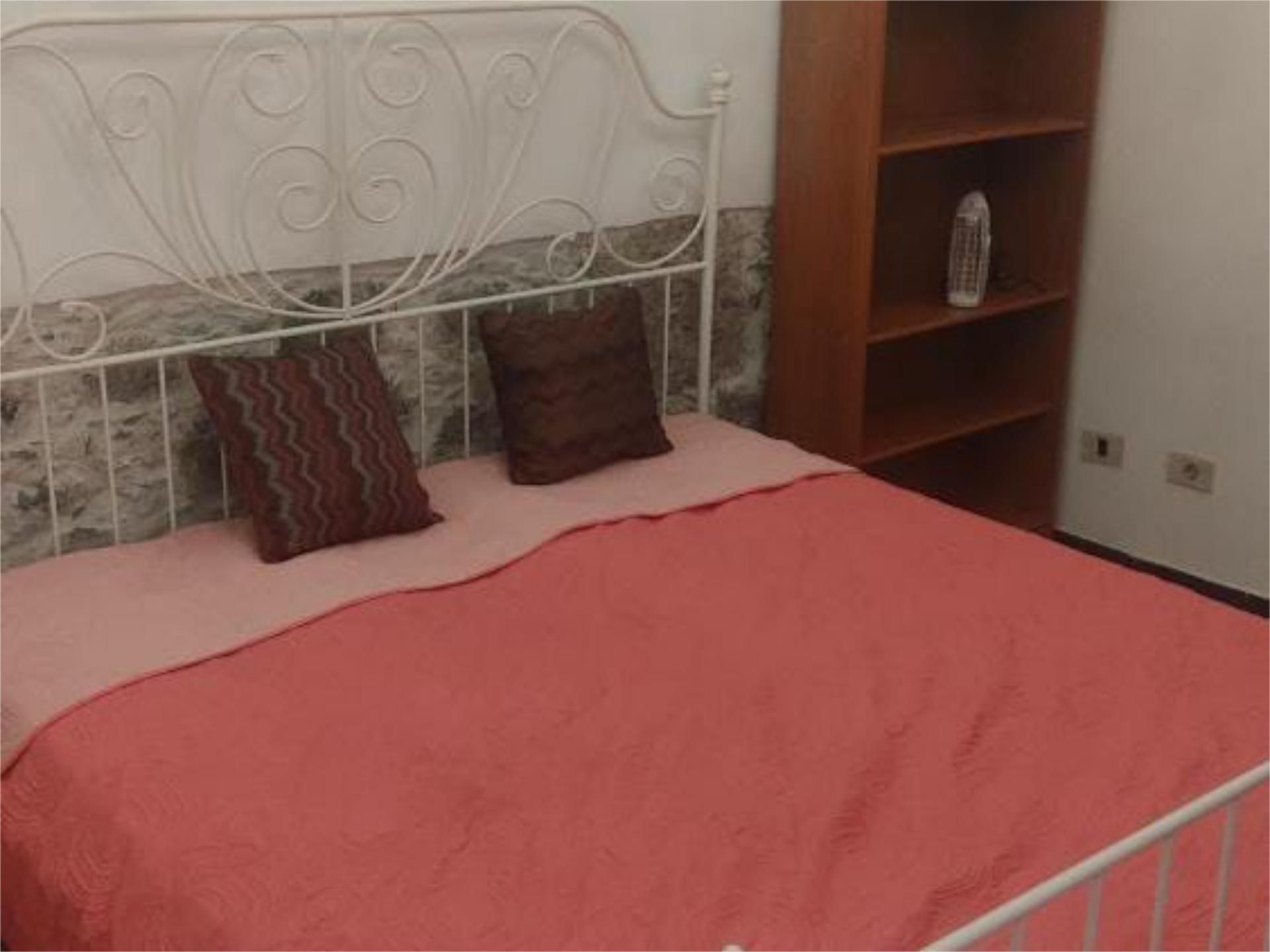 Planta baja to share in Calle León y Castillo, 121, Arenales - Lugo - Avda. Marítima