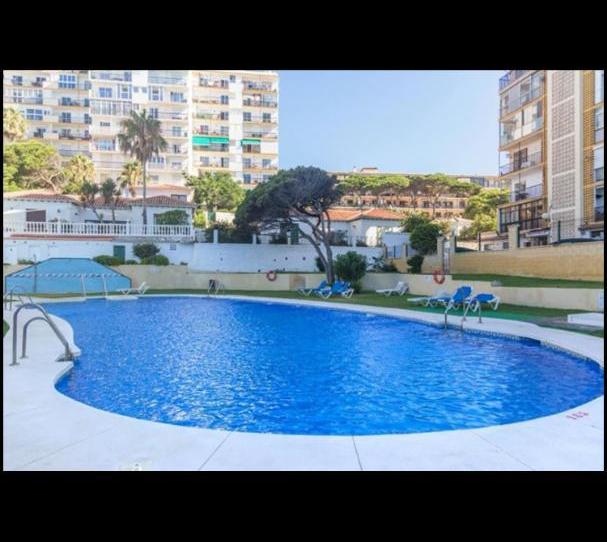 Foto 1 de Apartament de lloguer a Urbanizacion Alhamar, 7, Calahonda, Málaga