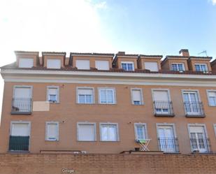 Vista exterior de Àtic en venda en San Sebastián de los Reyes amb Calefacció, Parquet i Moblat