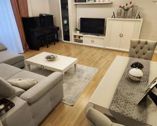 Living room of Flat for sale in  Logroño  with Air Conditioner, Terrace and Balcony