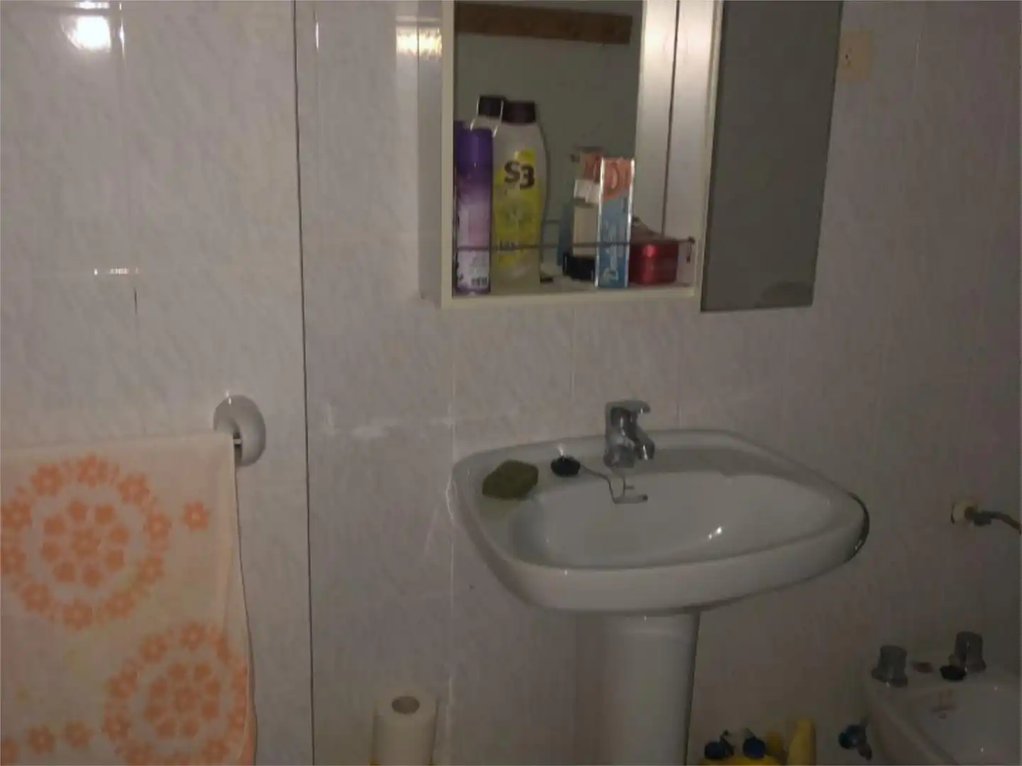 Casa adosada en venta en Carrer de Dalt, 1, Costur Baño de Casa adosada en venta en Costur con Terraza y Amueblado