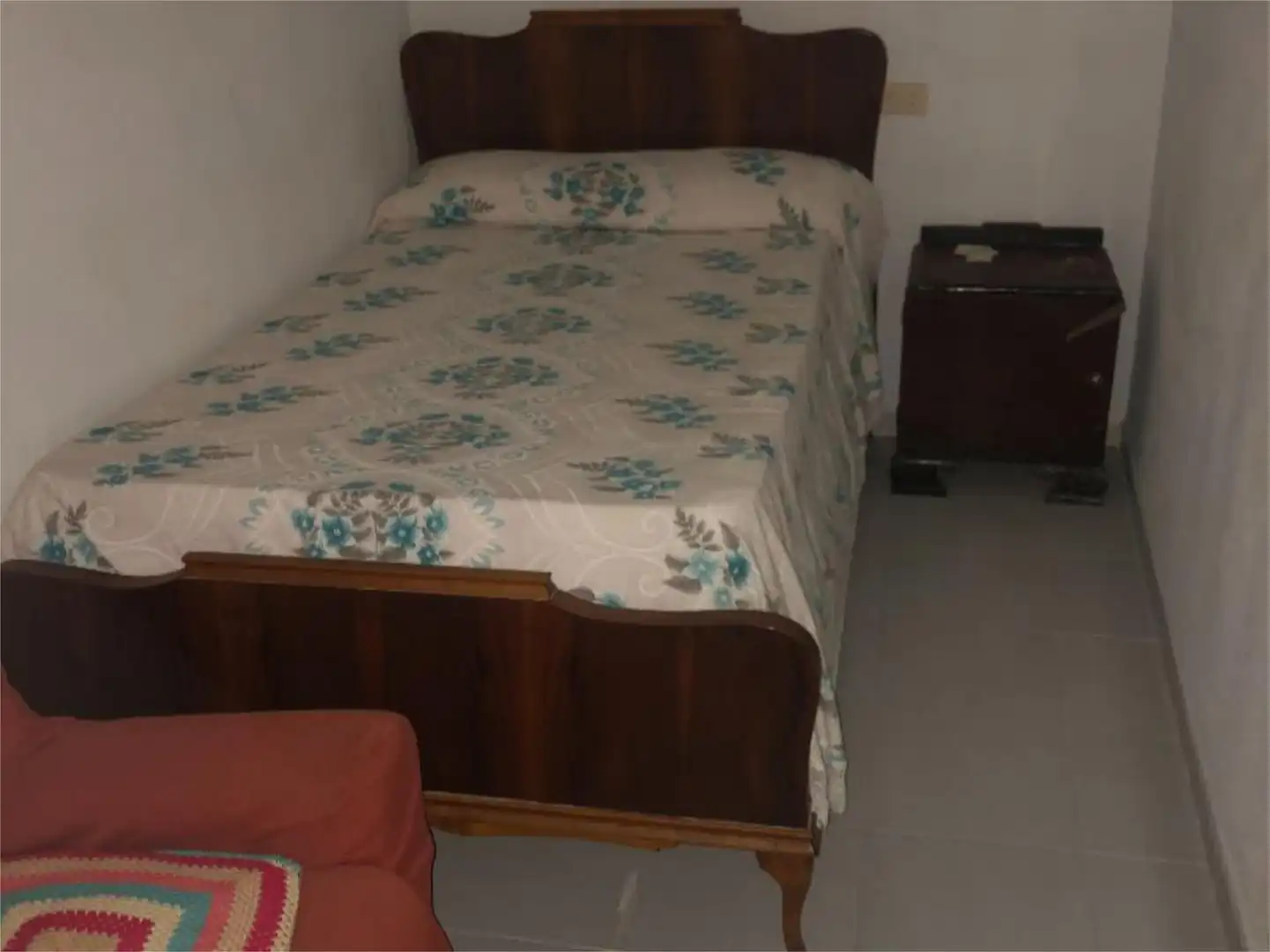 Casa adosada en venta en Carrer de Dalt, 1, Costur Habitación de Casa adosada en venta en Costur con Terraza y Amueblado