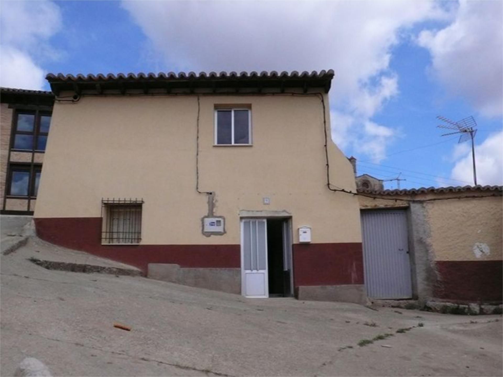 Vista exterior de Casa adosada en venda en Toro