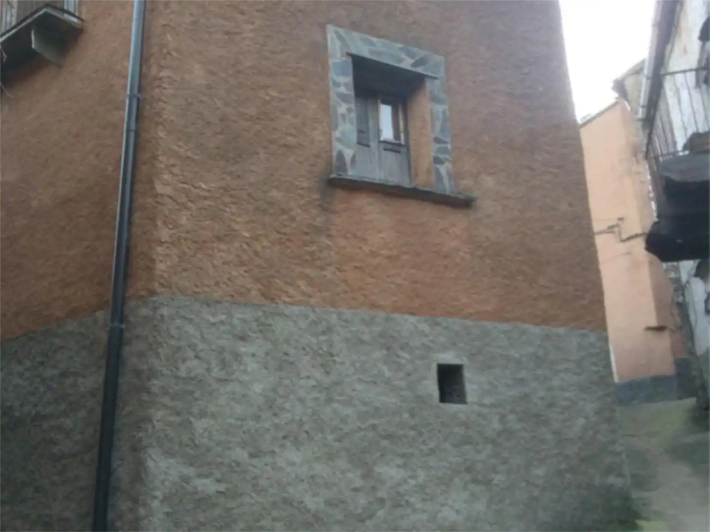 Exterior view of Detached homes for sale in Pinofranqueado  with Balcony