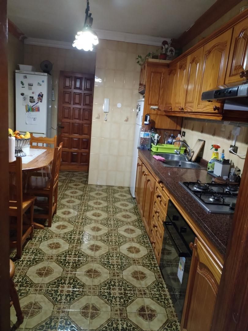 Cuina de Casa adosada en venda en Icod de los Vinos amb Terrassa i Balcó