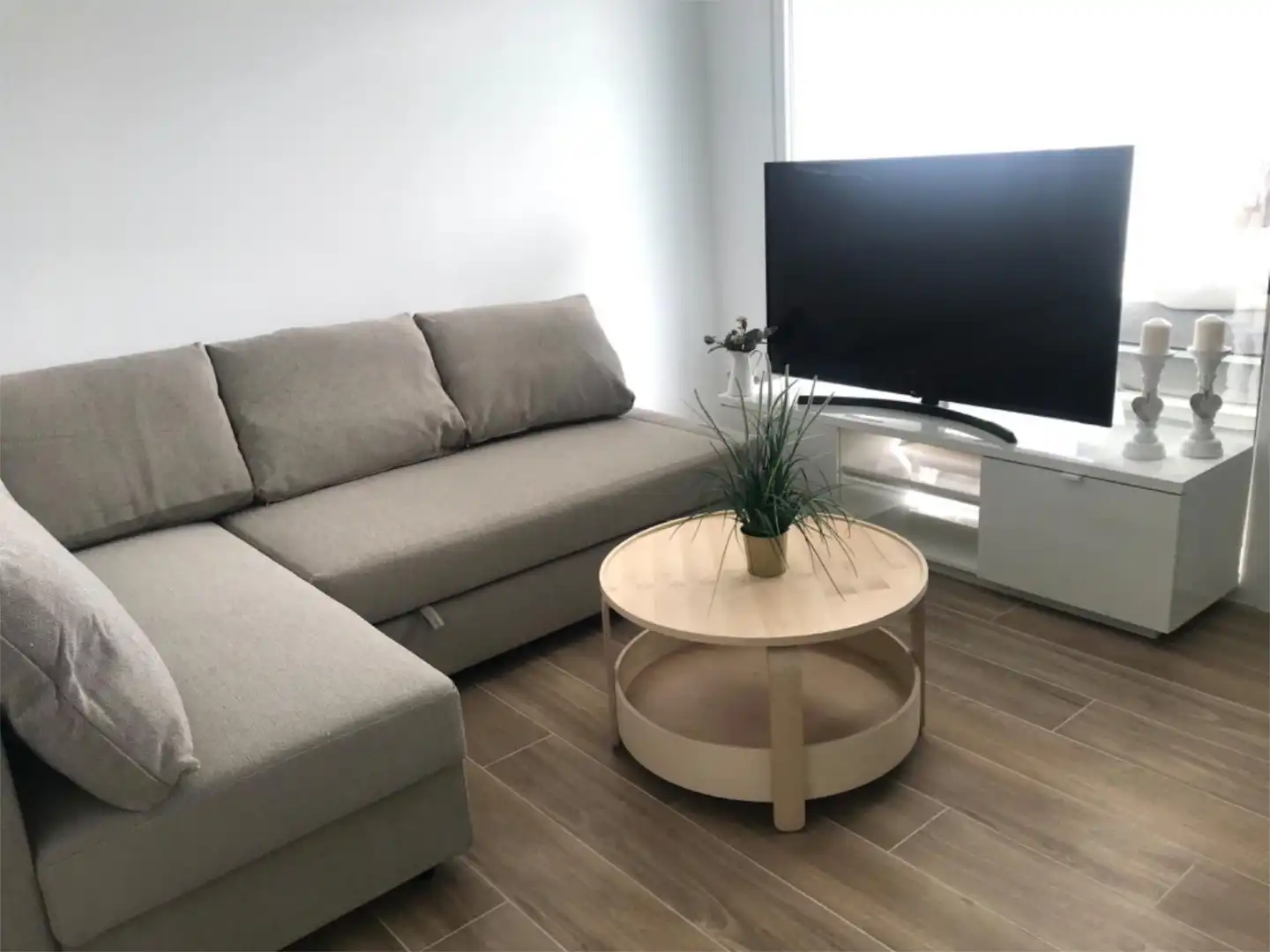 Casa o chalet de alquiler en Camino del Olmo, 1, Los Franceses – La Vega Sala de estar de Casa o chalet de alquiler en Chiclana de la Frontera con Aire acondicionado, Calefacción y Jardín privado