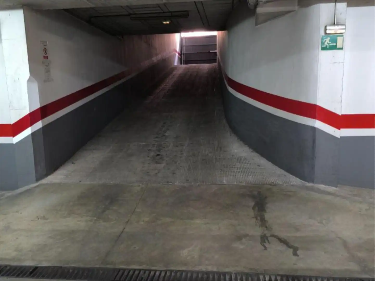 Parkplatz von Garage zur Miete in Dos Hermanas