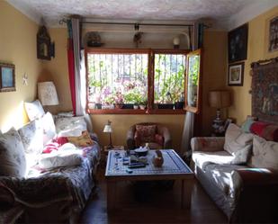 Living room of Flat for sale in  Madrid Capital