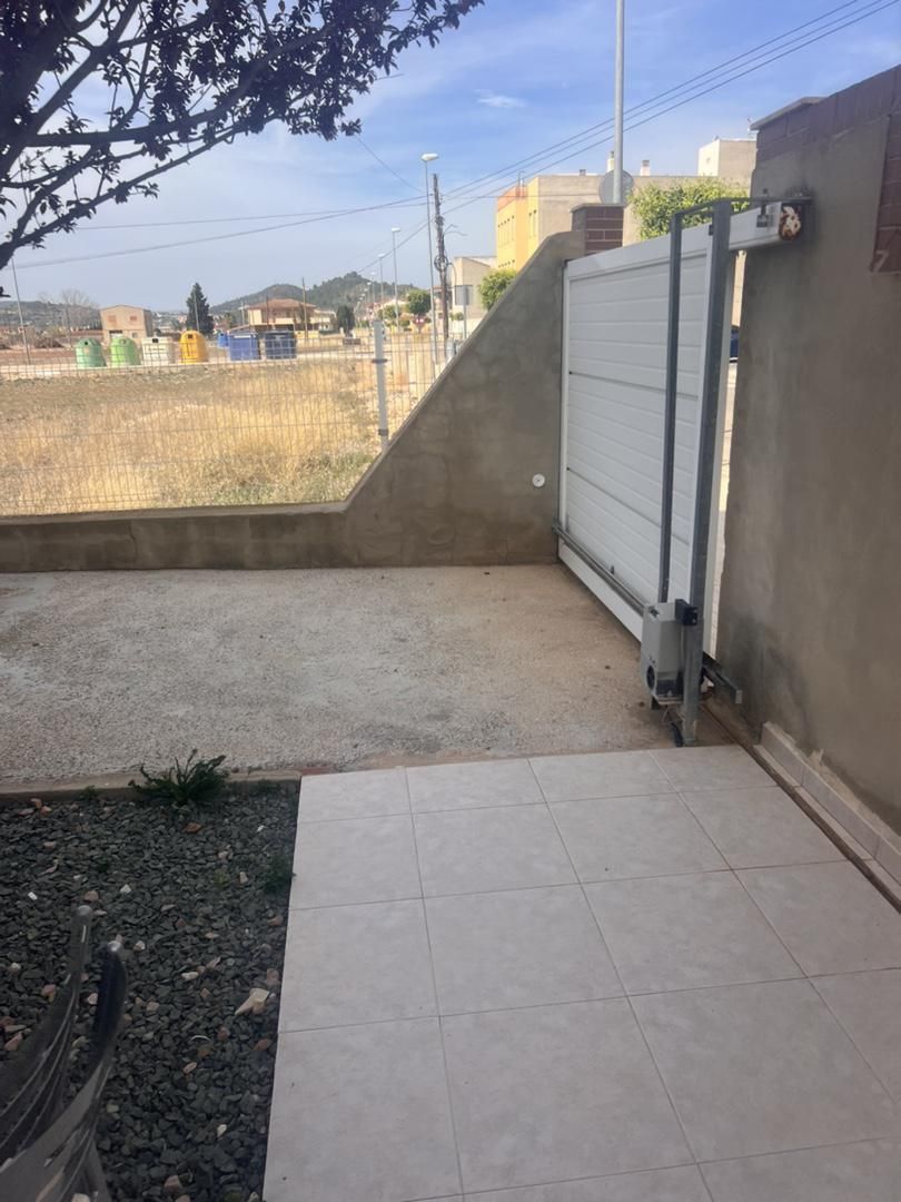 Parking de Casa o chalet en venta en Chella con Aire acondicionado, Calefacción y Jardín privado