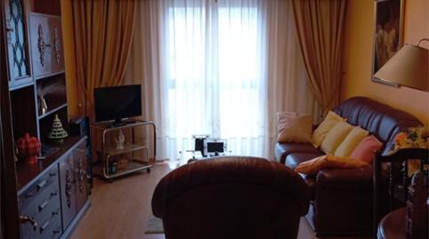 Foto 4 de Pis en venda a Avenida Santalla de Oscos, 167, Toral de los Vados, León