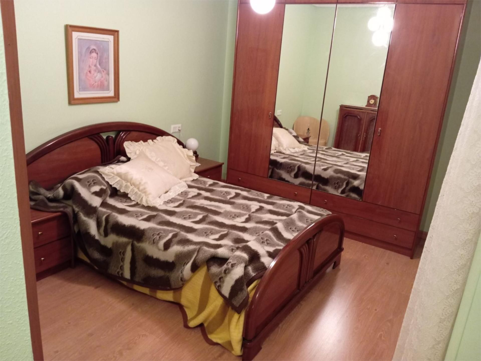 Bedroom of Flat for sale in Toral de los Vados  with Heating, Parquet flooring and Storage room