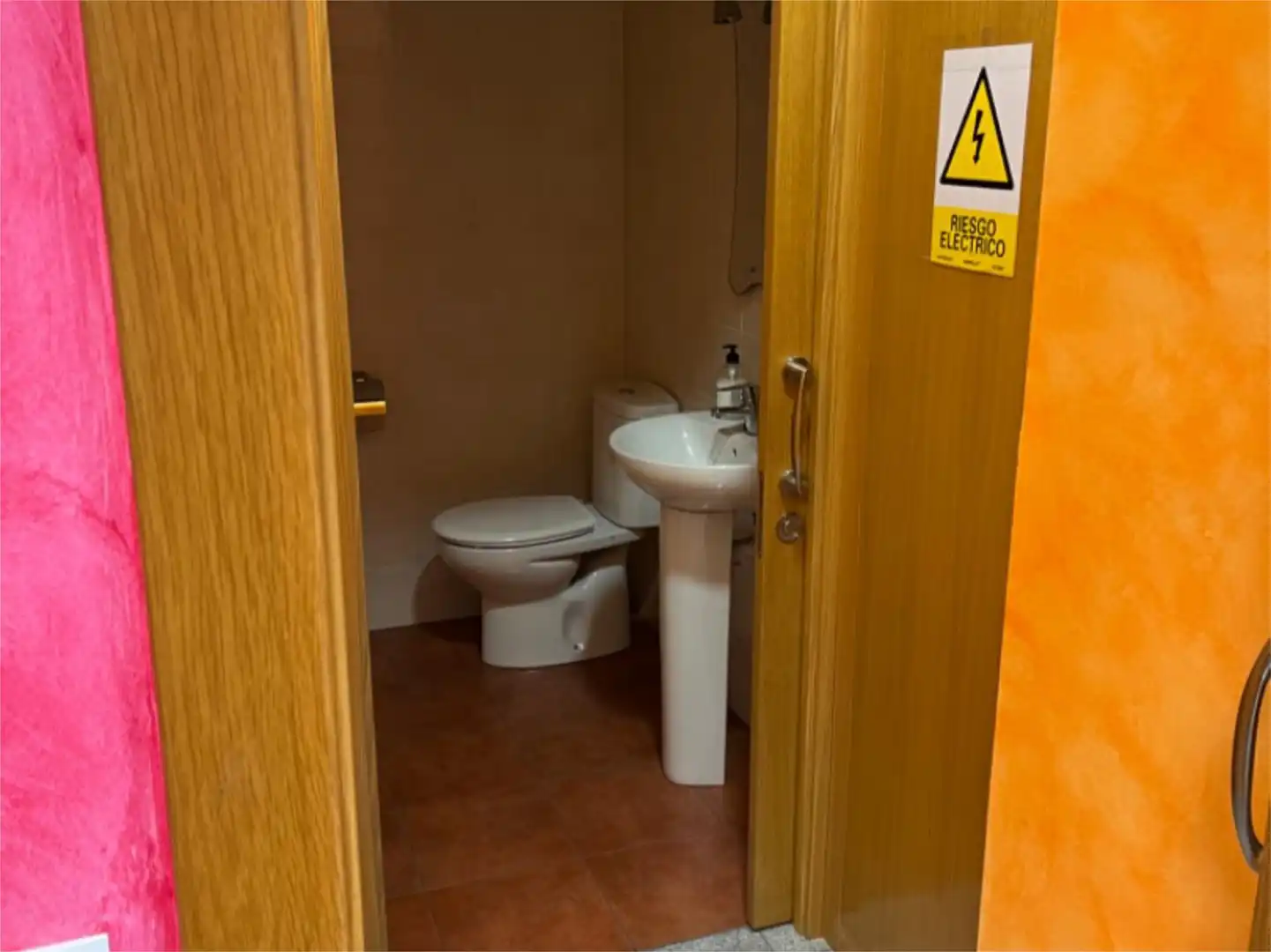 Oficina en venta en Calle Santa Isabel, 16, Lugones Baño de Oficina en venta en Siero